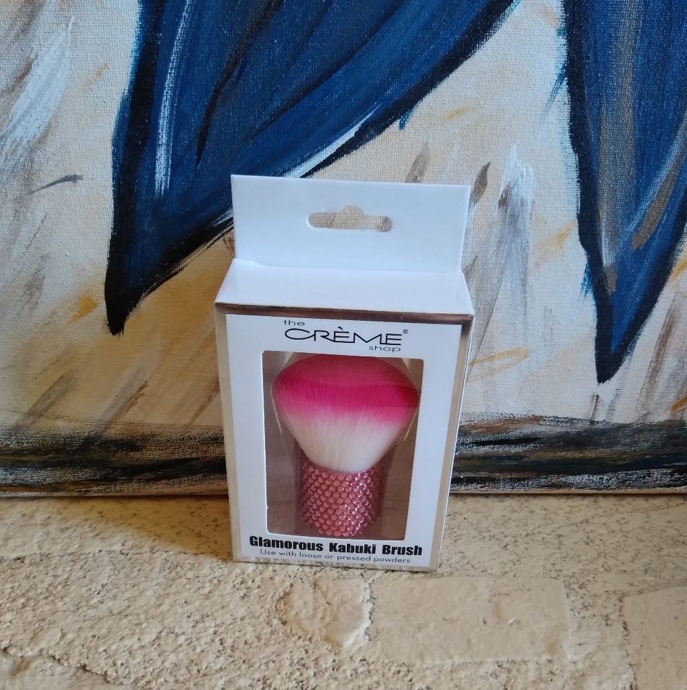 The Cremé Shop Glamorous Kabuki Brush
